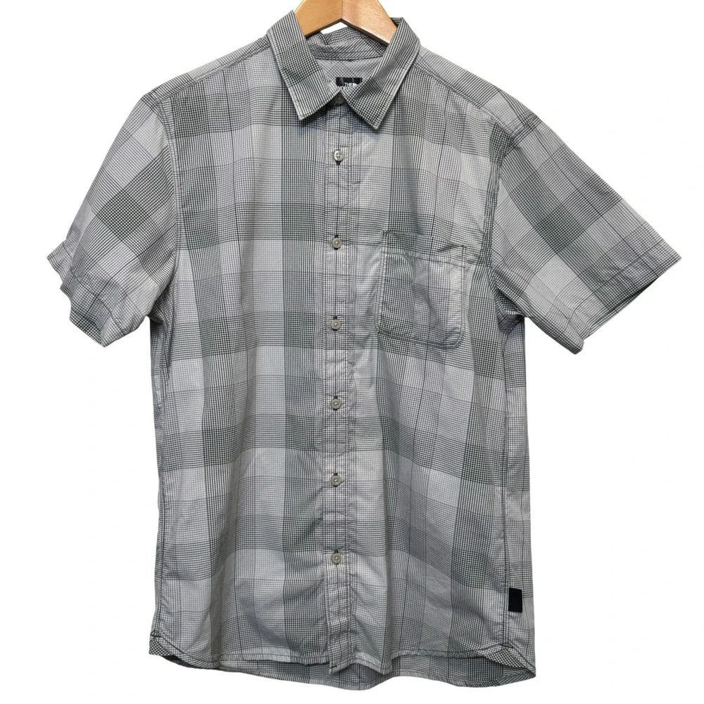 The North Face Mens Button Up Shirt M Grey Plaid Nylon Gorpcore Hiking Outdoor